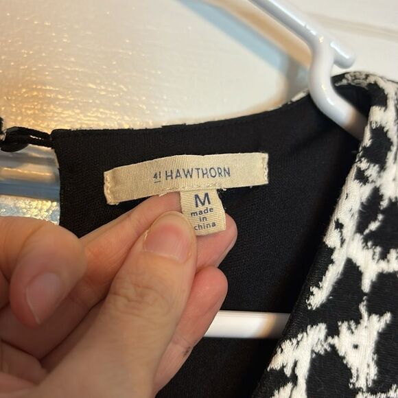 41 Hawthorn Women’s Black and White Patterned mink bodycon V neck Dress M - Picture 4 of 5